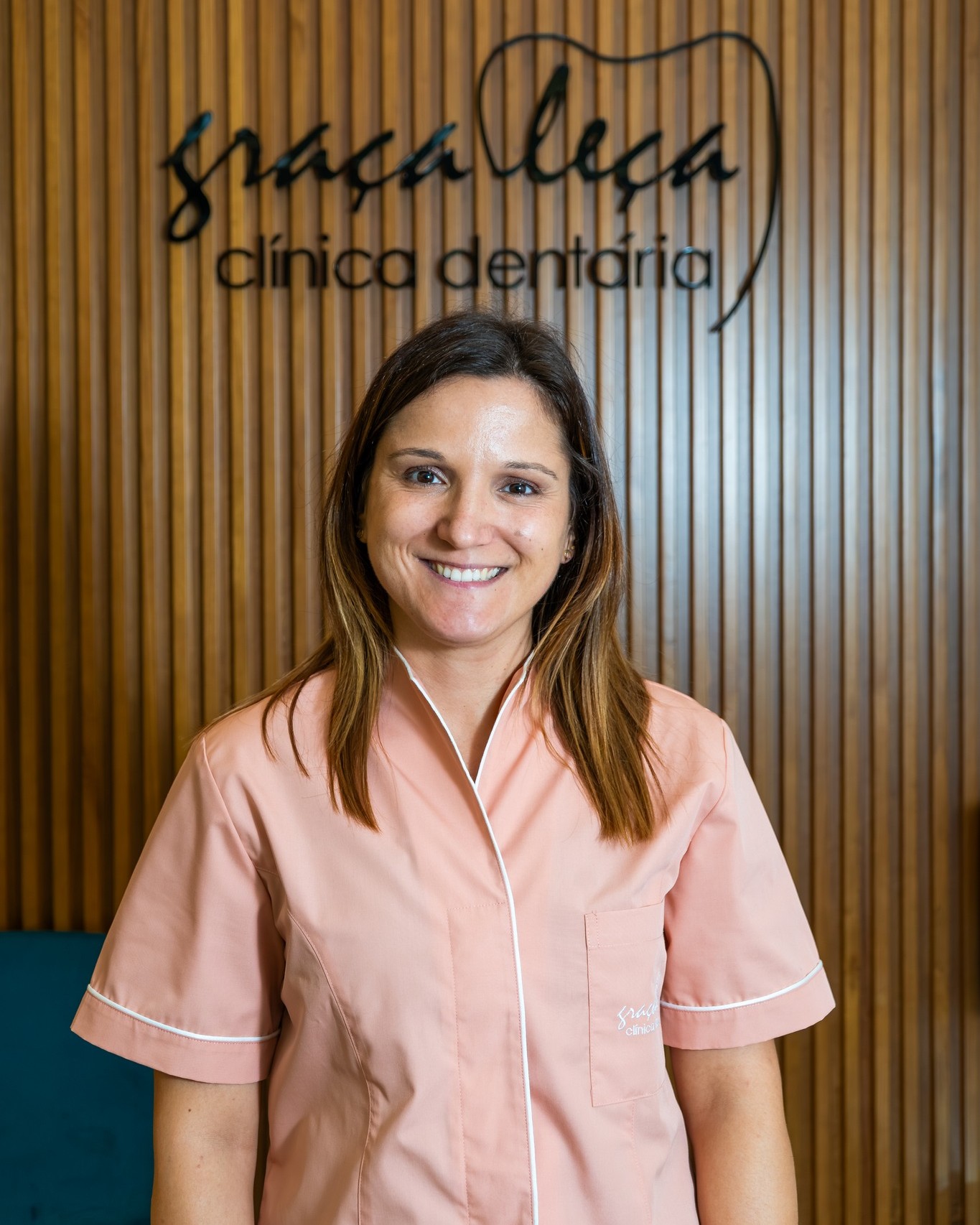 Patrícia, assistente dentária da Clínica Dentária Graça Leça